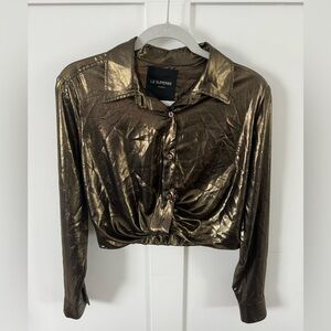 Le Superbe Metalic Button Front Cropped Top
